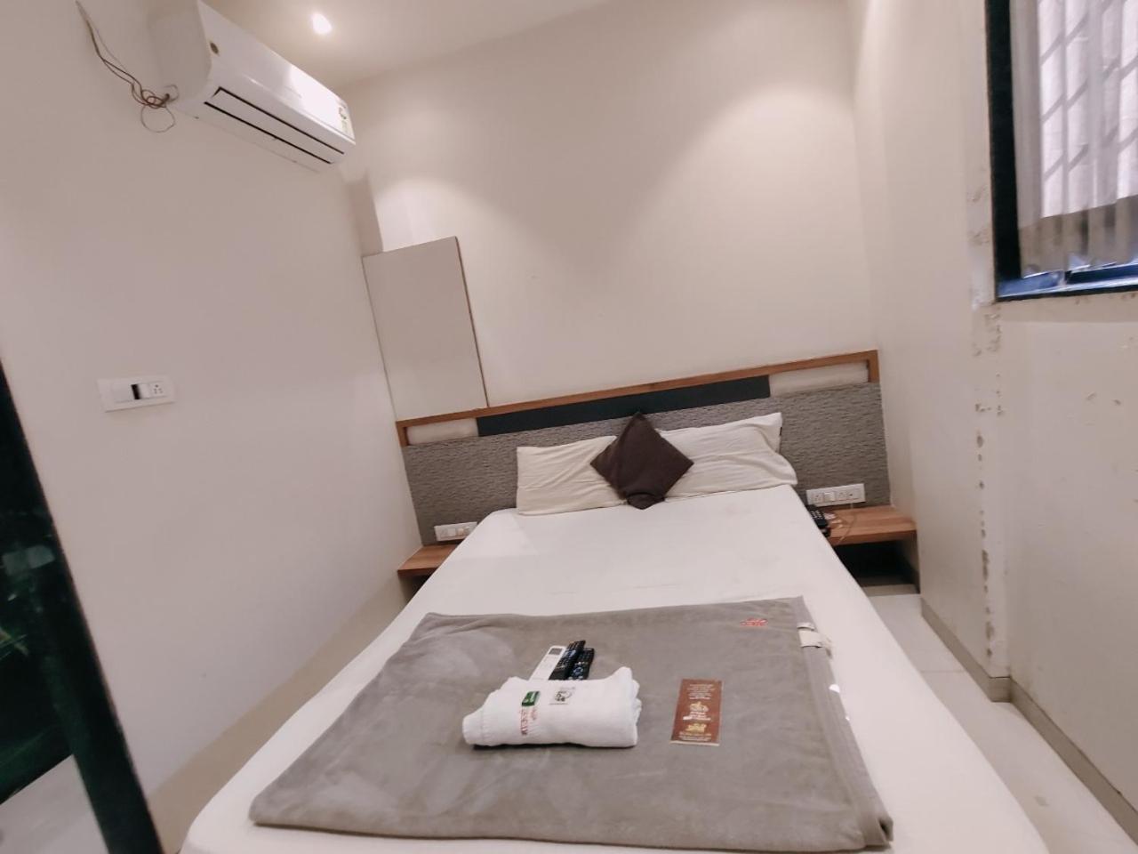 Hotel Pragati Inn Ahmednagar Εξωτερικό φωτογραφία