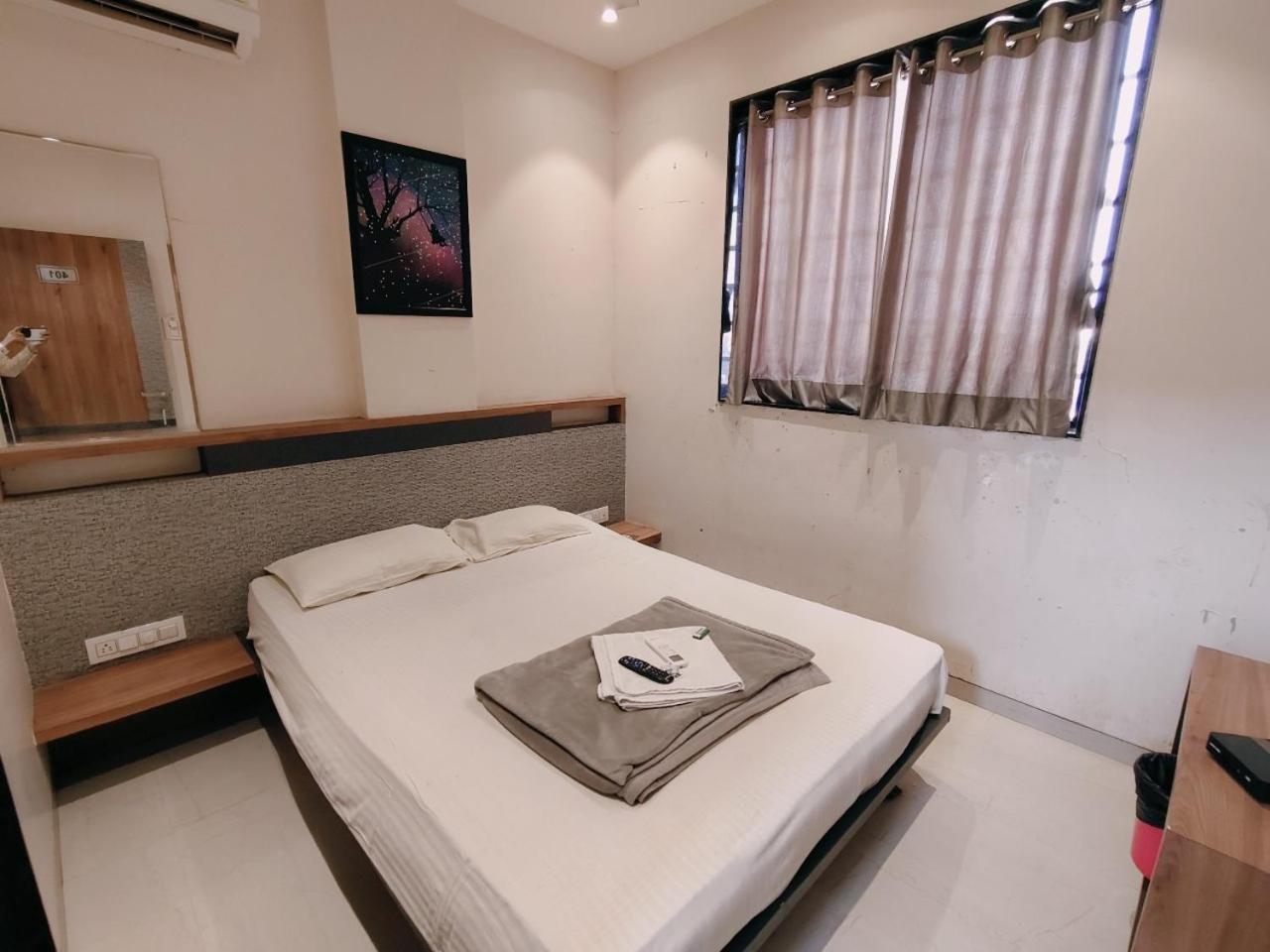 Hotel Pragati Inn Ahmednagar Εξωτερικό φωτογραφία