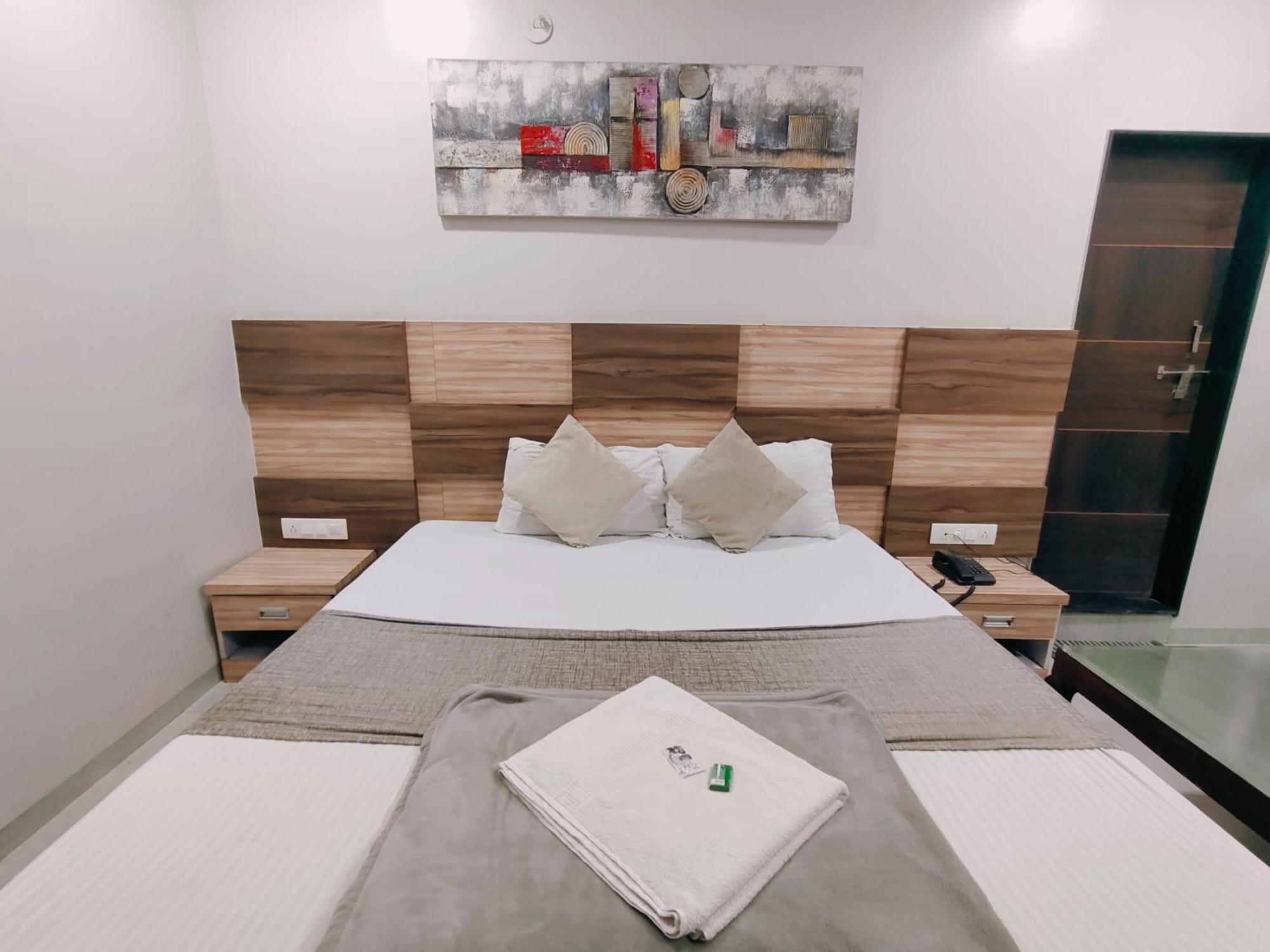 Hotel Pragati Inn Ahmednagar Εξωτερικό φωτογραφία